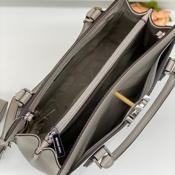 MICHAEL KORS MOTT LARGE SATCHEL BRIGHT WHITE LEATR - Picture 10 of 16